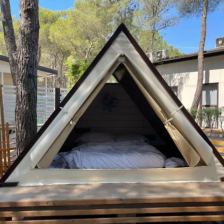 Riva Dei Greci Village * ميتابونتو