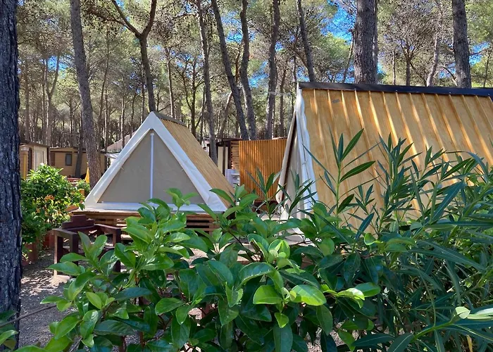 Riva Dei Greci Village Holiday park *